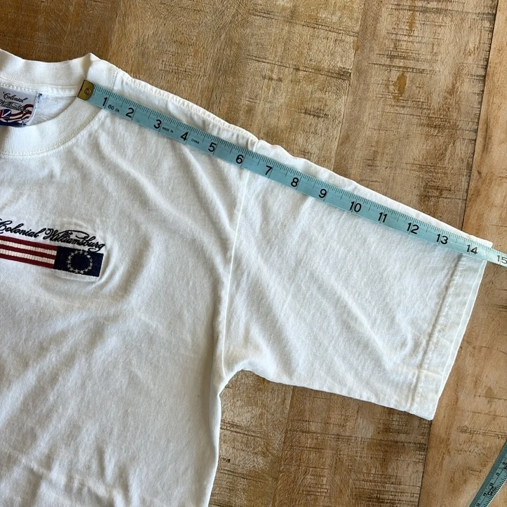 Vintage Colonial Williamsburg T-Shirt size Small - Picture 7 of 8